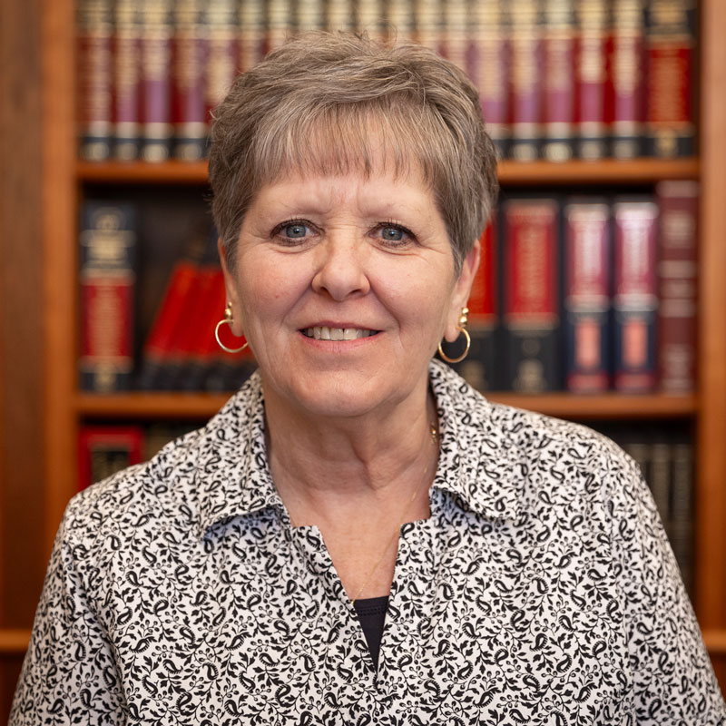 Jodi Lutz Headshot